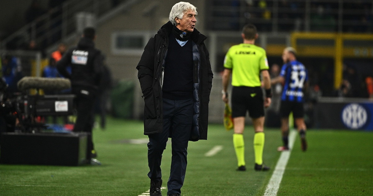 Atalanta furiosa, perde in 9 a Sassuolo: decide Laurentiè Atalanta furiosa, perde in 9 a Sassuolo: decide Laurentiè