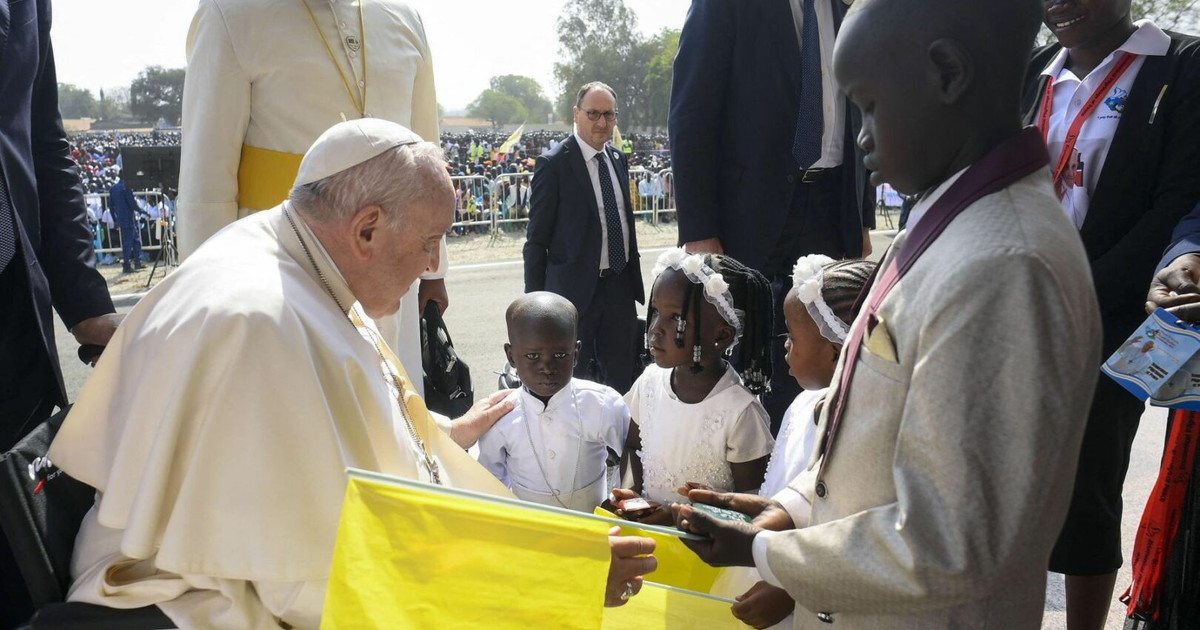 Papa Francesco “Deponiamo le armi dell Papa Francesco “Deponiamo le armi dell
