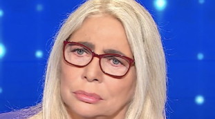 Lo faccio, ufficialmente: Mara Venier mette all'angolo Blanco