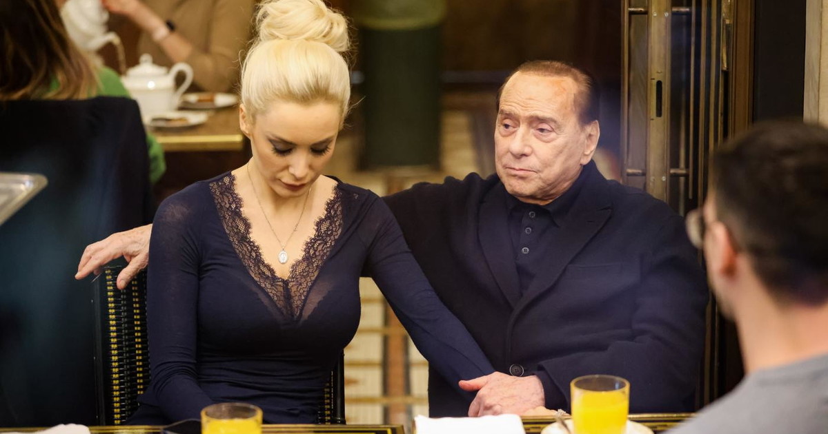 100 milioni alla Fascina? Girano voci clamorose sul padre della fidanzata del Cav 100 milioni alla Fascina? Girano voci clamorose sul padre della fidanzata del Cav