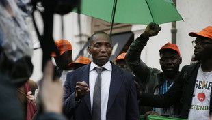 Per colpa dei migranti ora faccio la badante: la suocera di Soumahoro fa la vittima