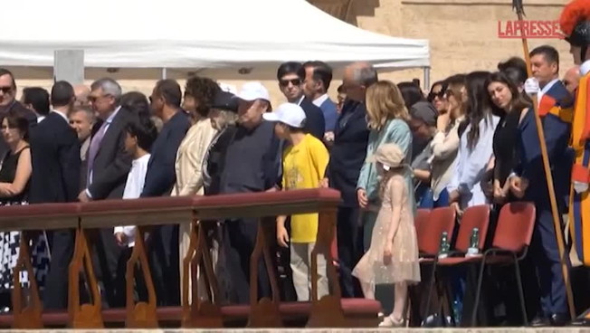 Giornata Mondiale Bambini, Meloni con la figlia Ginevra per la messa del Papa