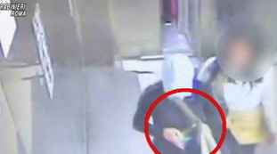 Più di 100 furti in 20 anni: la borseggiatrice rom sempre incinta? Finisce in disgrazia