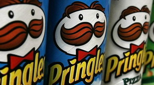 Una bomba da 36 miliardi di dollari: M&M's e Pringles, festa a Wall Street