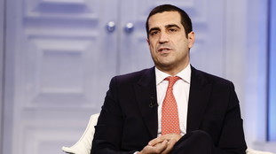 Multe non pagate e appalti sospetti. Emilia, bomba alla vigilia del voto: l'assessore inguaia De Pascale