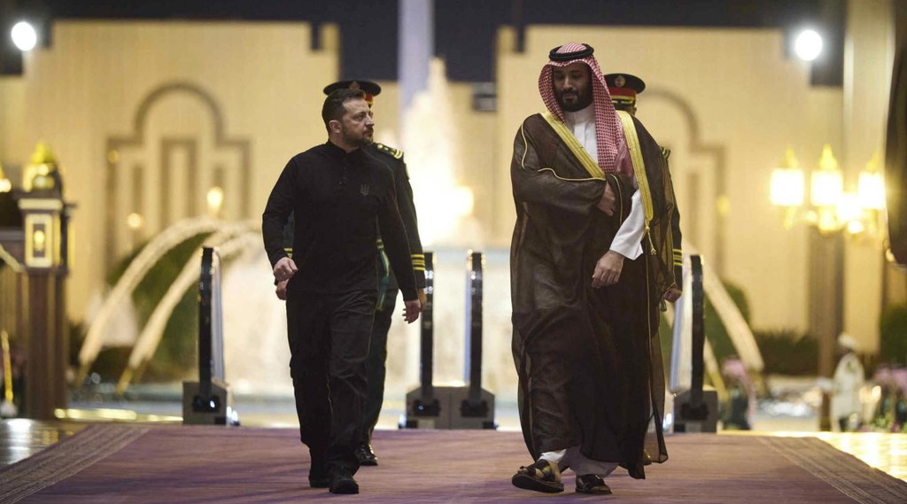 Pieno sostegno a tutte le iniziative della Russia: telefonata da incubo Putin-Bin Salman, cambia tutto