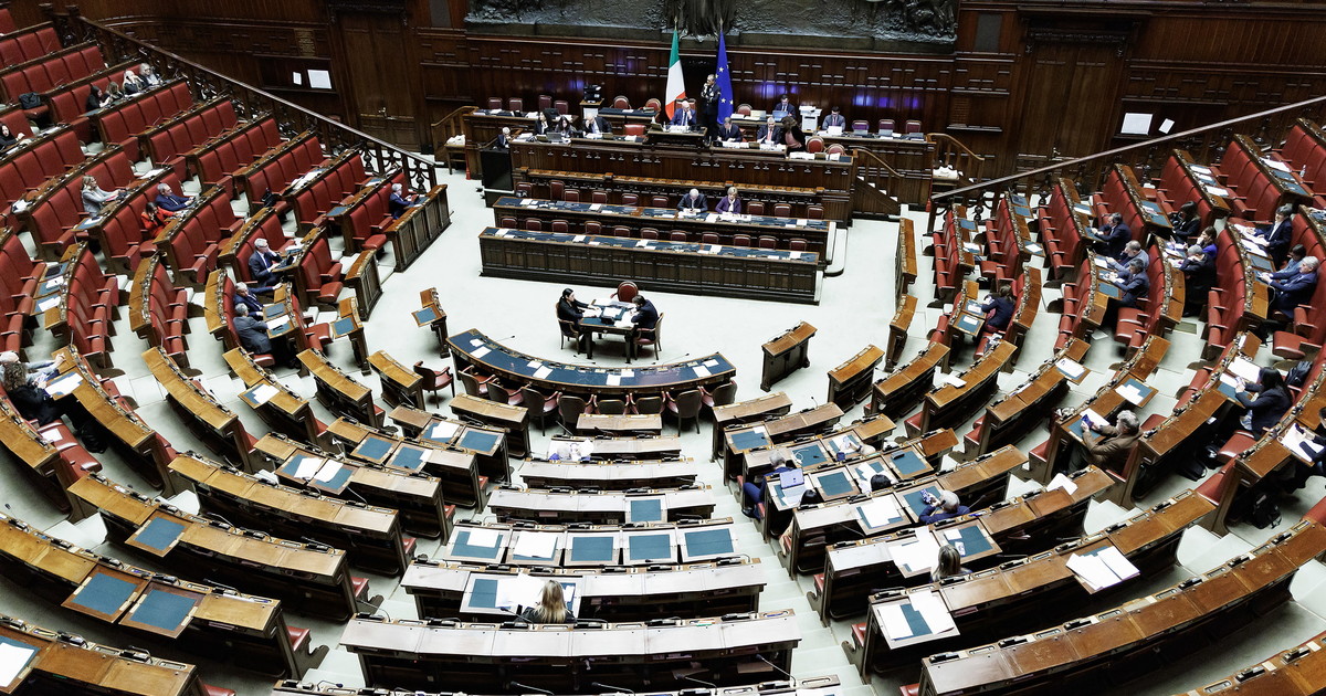 Meloni incassa un altro sì, via libera alla Camera alla risoluzione: sinistra affossata in Aula Meloni incassa un altro sì, via libera alla Camera alla risoluzione: sinistra affossata in Aula