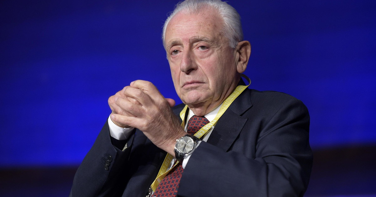 Coi voti da Liberoquotidiano.it Coi voti dei 5s ripristinato il vitalizio a De Lorenzo