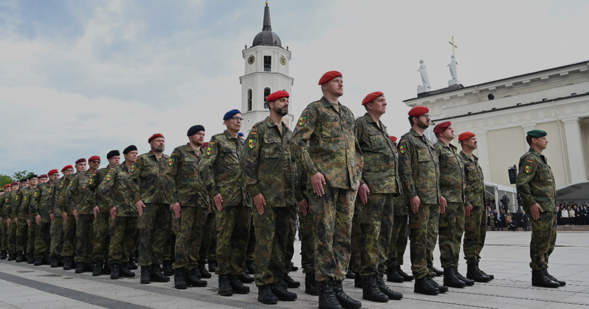 lituania berlino schiera le truppe la prima volta dalla seconda guerra mondiale