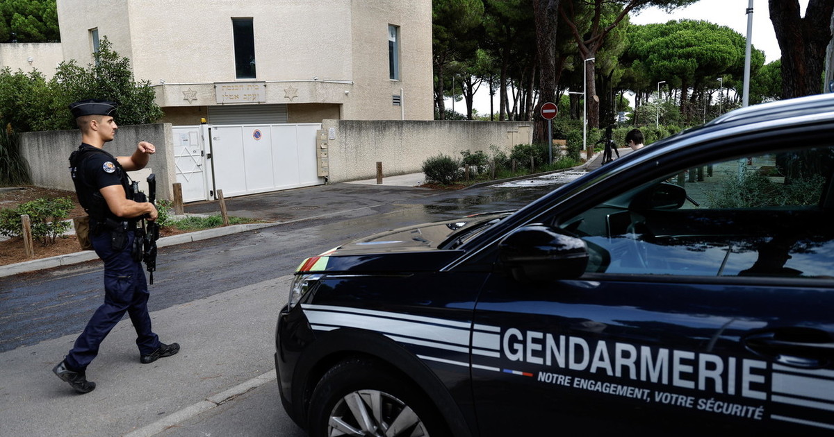 francia sotto choc studente uccide a coltellate l assistente scolastica