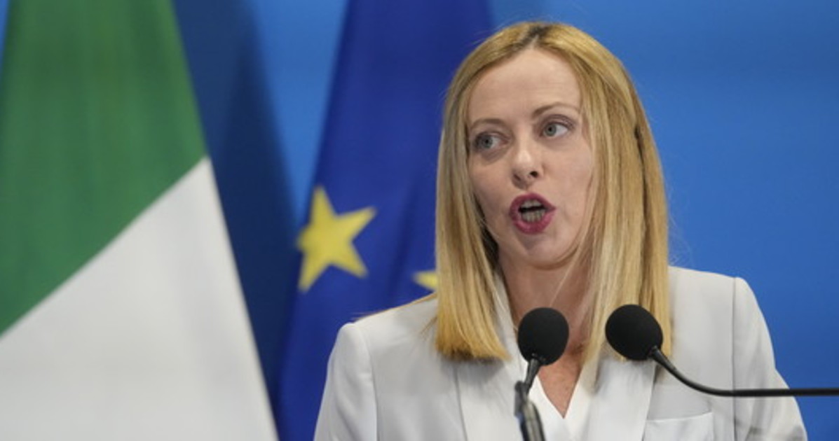 rampelli zittisce la sinistra perch233 dovete ringraziare giorgia meloni