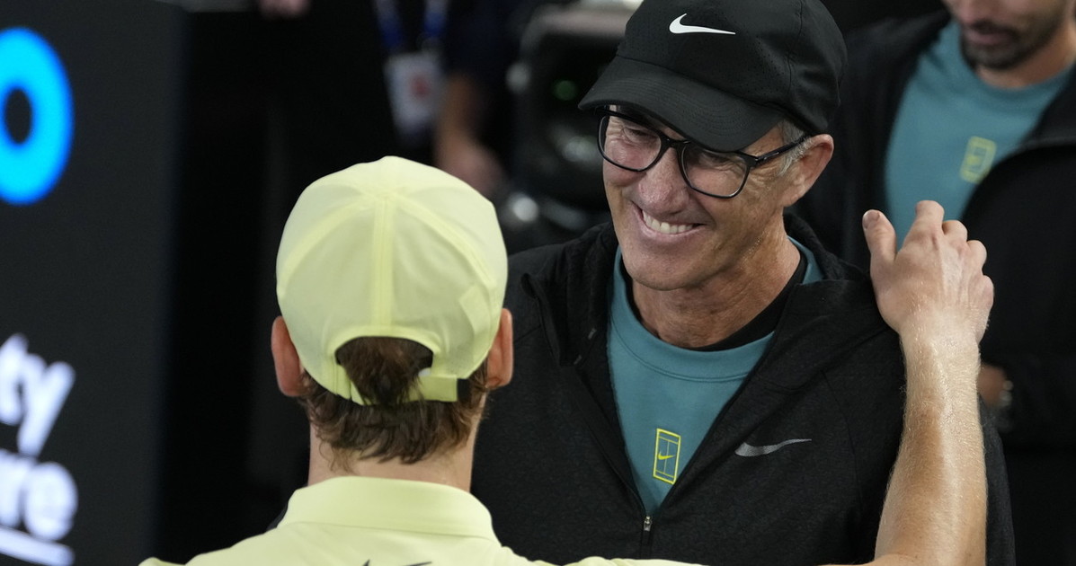 Jannik Sinner, clamorosa confessione di Cahill: "Ho parlato con Djokovic" Jannik Sinner, clamorosa confessione di Cahill: "Ho parlato con Djokovic"