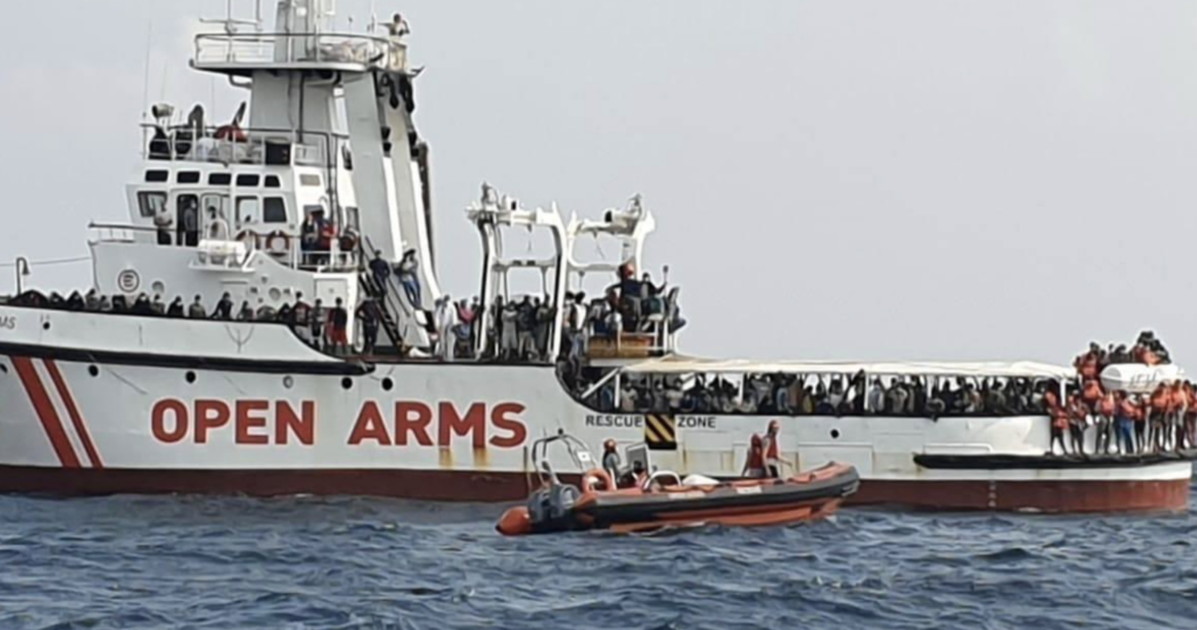 Open Arms, Salvini: "Andiamo avanti". Piantedosi: "Anche io moralmente imputabile" Open Arms, Salvini: "Andiamo avanti". Piantedosi: "Anche io moralmente imputabile"