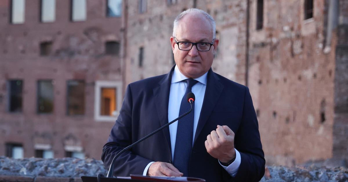 Roberto Gualtieri, la gaffe sulla sua Roma: "Le periferie fanno schifo" Roberto Gualtieri, la gaffe sulla sua Roma: "Le periferie fanno schifo"