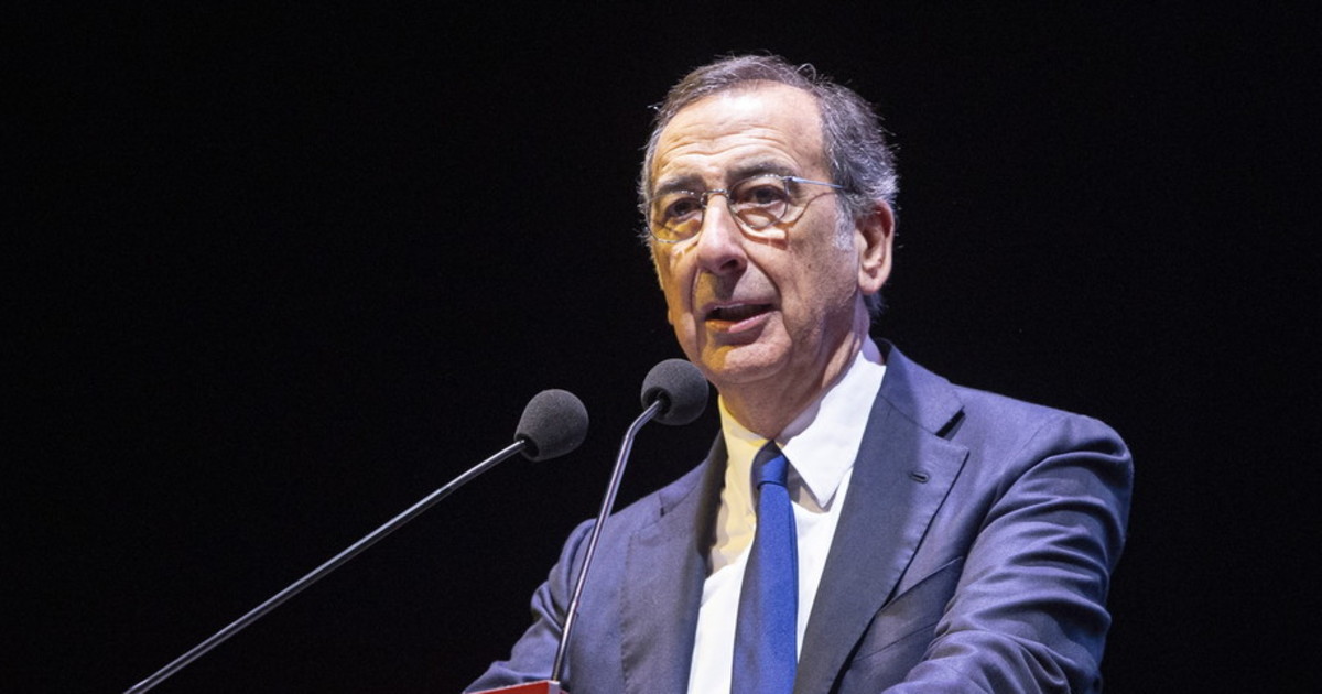 Beppe Sala, bomba dei pm a poche ore dal Consiglio: il bonifico nel mirino Beppe Sala, bomba dei pm a poche ore dal Consiglio: il bonifico nel mirino
