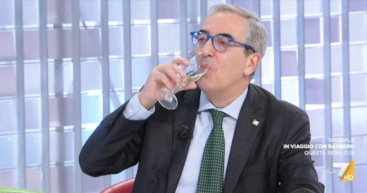Maurizio Gasparri stronca Beppe Sala: quando Crozza faceva Sacchi... Maurizio Gasparri stronca Beppe Sala: quando Crozza faceva Sacchi...