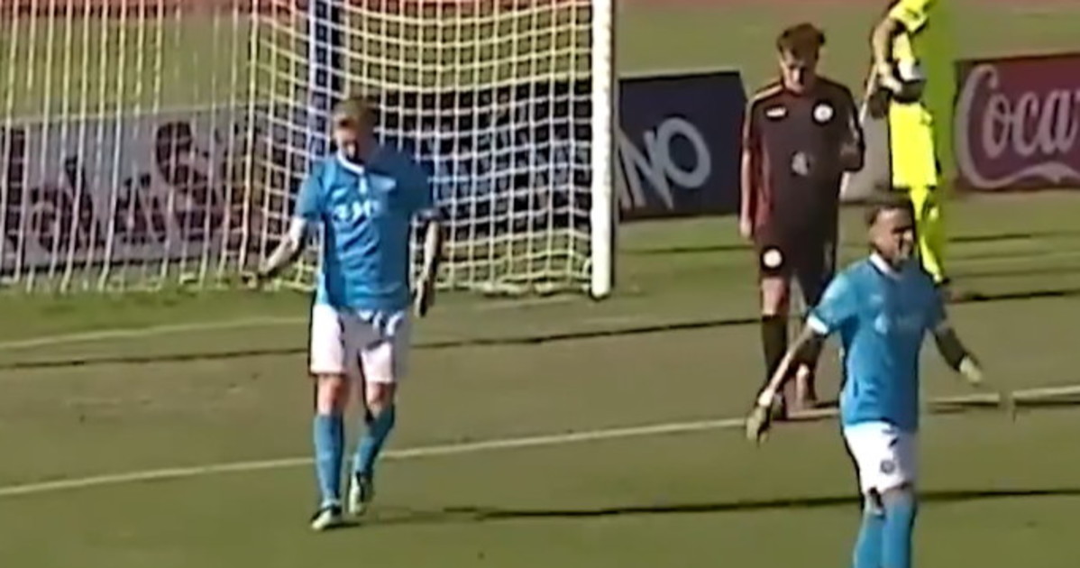 Napoli, Antonio Conte inizia male: ko 2 0 con l Napoli, Antonio Conte inizia male: ko 2 0 con l