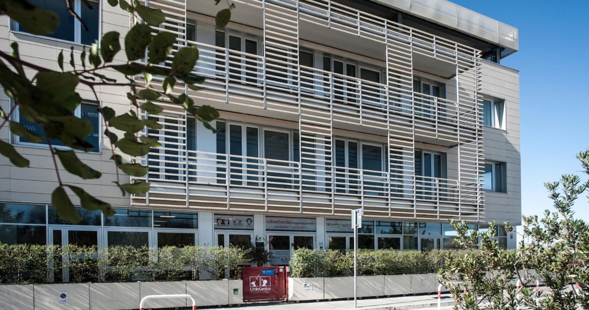 Una scuola che apre le proprie porte nell