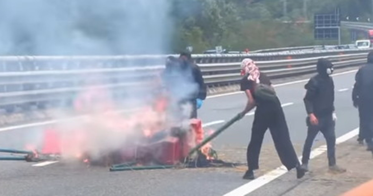 Torino, i No Tav bloccano l