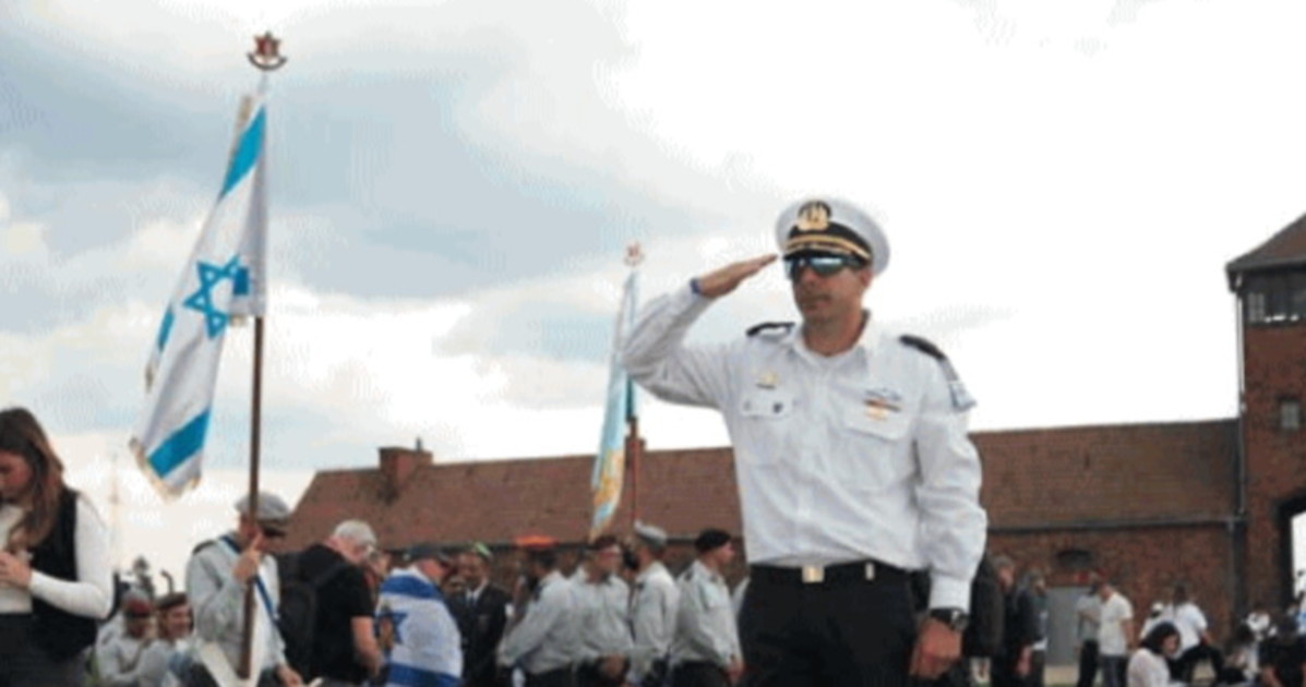 Auschwitz, "via la Stella di David": Polonia choc, l Auschwitz, "via la Stella di David": Polonia choc, l