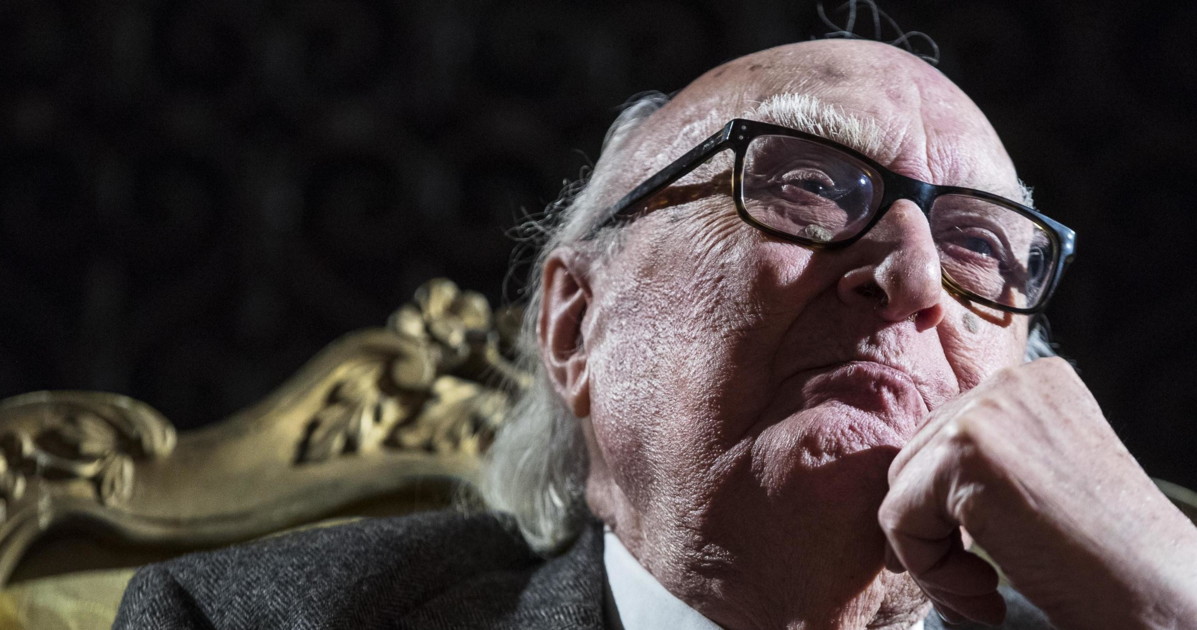 andrea camilleri un mondo che si fa cultura gli affetti gli amici il teatro della vita