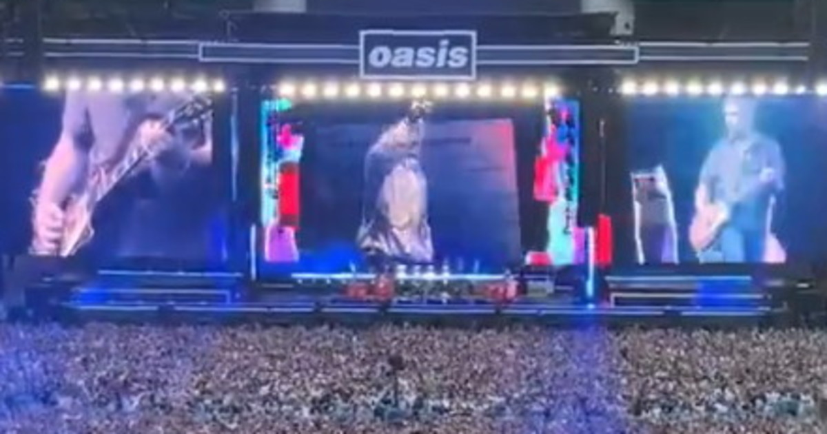 Oasis, crolla una tribuna durante il concerto: muore 40enne spettatore