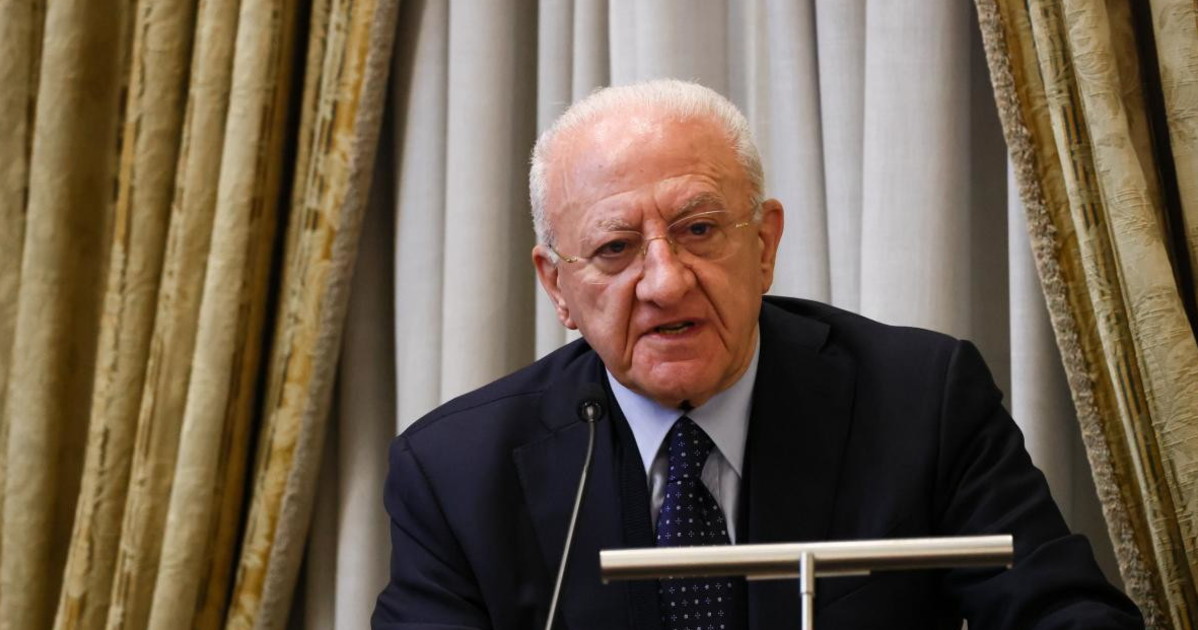 Vincenzo De Luca, bomba da 3 milioni di euro sul governatore: inchiodato da FdI