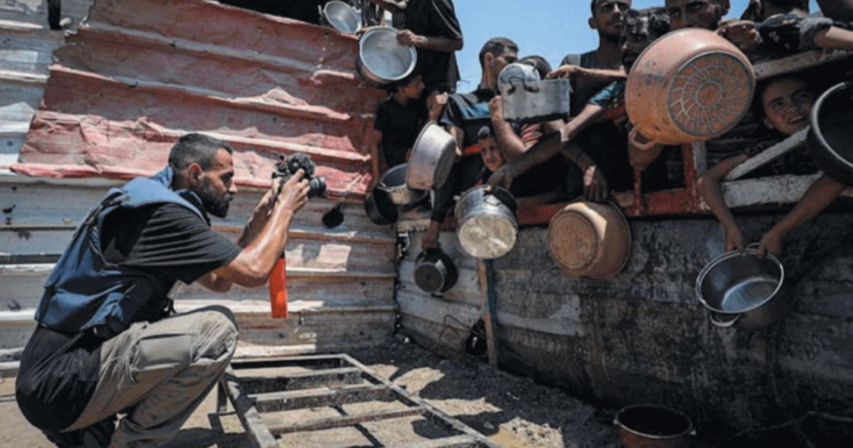 Gaza, tutti in posa a recitare la fame: la foto che sbugiarda i pro Pal Gaza, tutti in posa a recitare la fame: la foto che sbugiarda i pro Pal