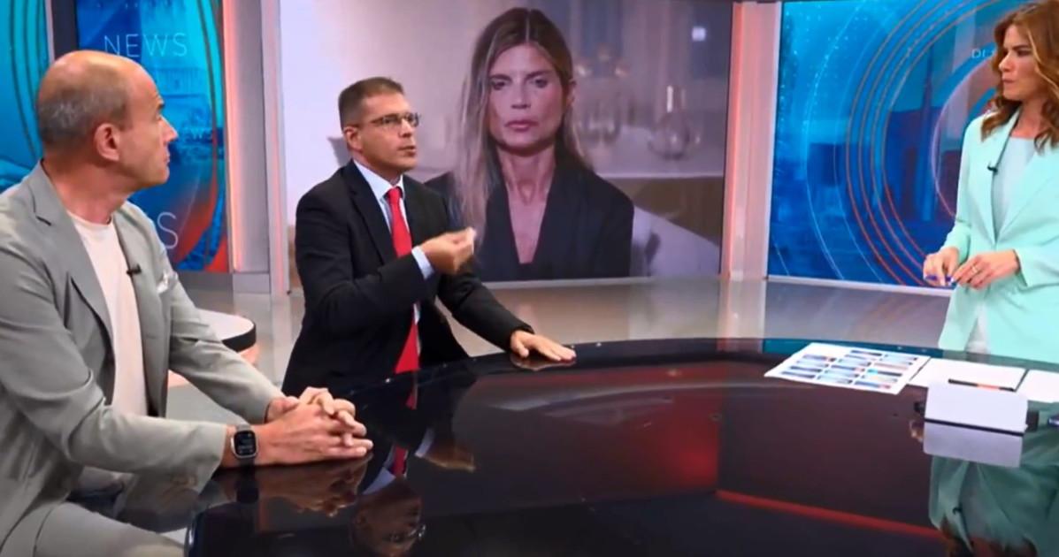 4 di Sera, Capezzone annienta la sinistra: "Perché è poco credibile"