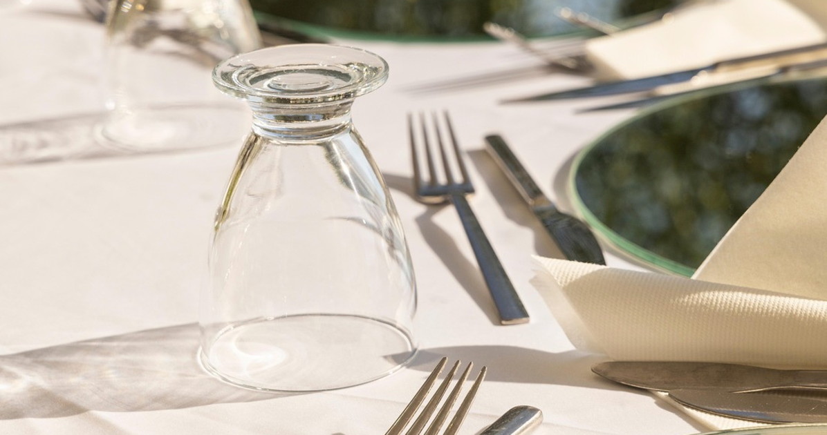 alto adige una forchetta in pi249 per dividere il dolce un euro choc al ristorante