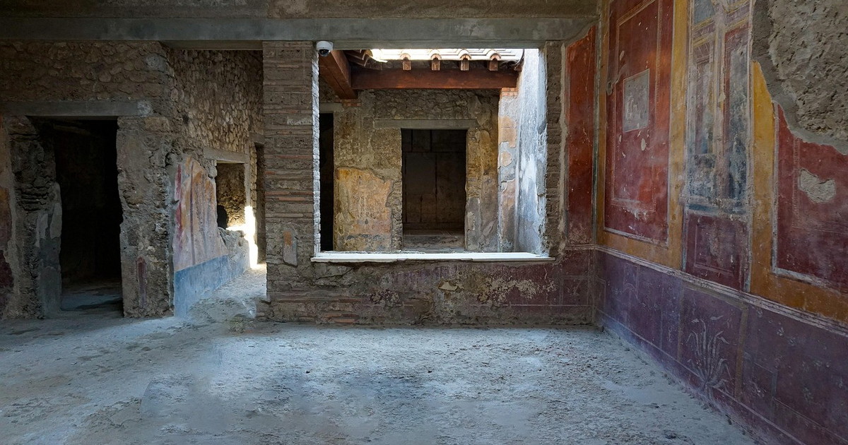 Pompei, figuraccia del turista: reperti nello zaino