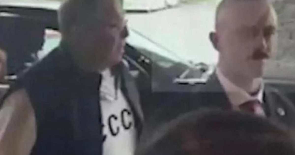 la felpa con la scritta urss di lavrov la provocazione al vertice