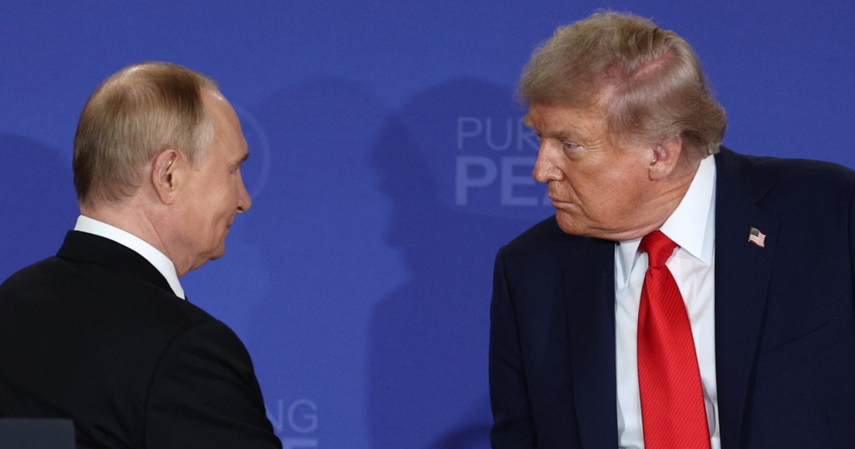 Trump Putin, il caso inquietante dopo il vertice: “Trovati documenti riservati”
