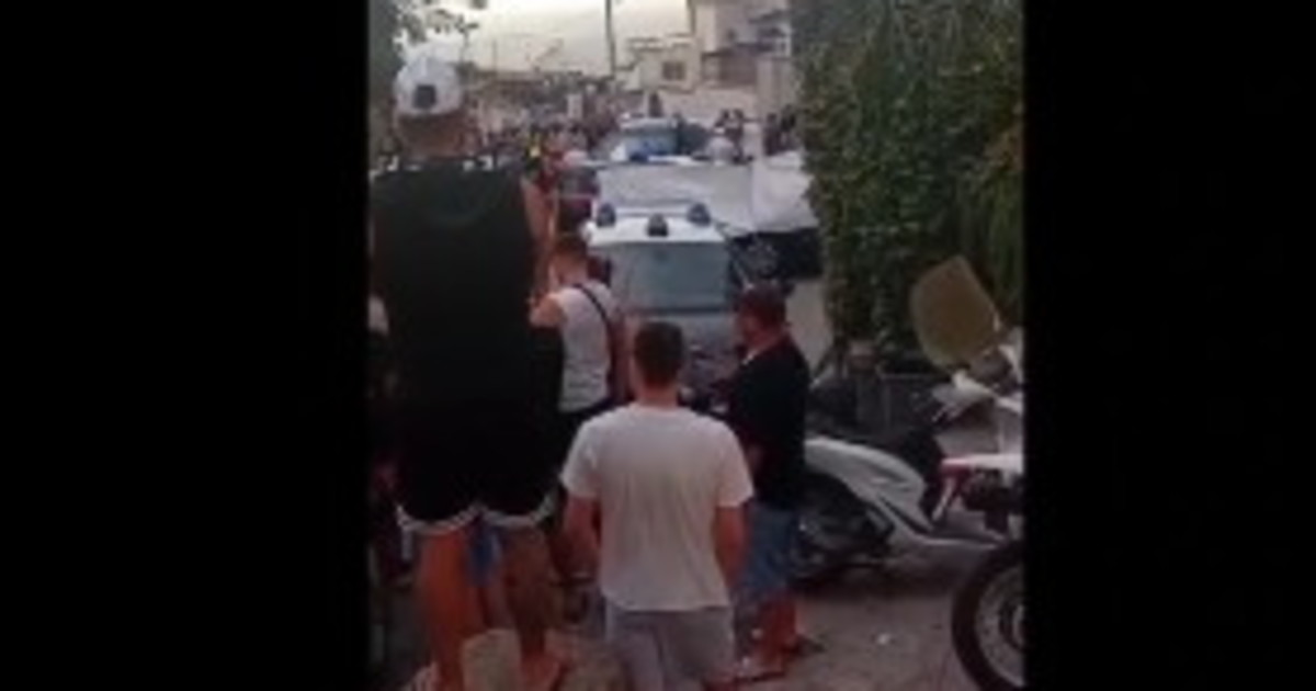 Ischia, maxi sparatoria: tre morti e un ferito grave, il killer si è suicidato