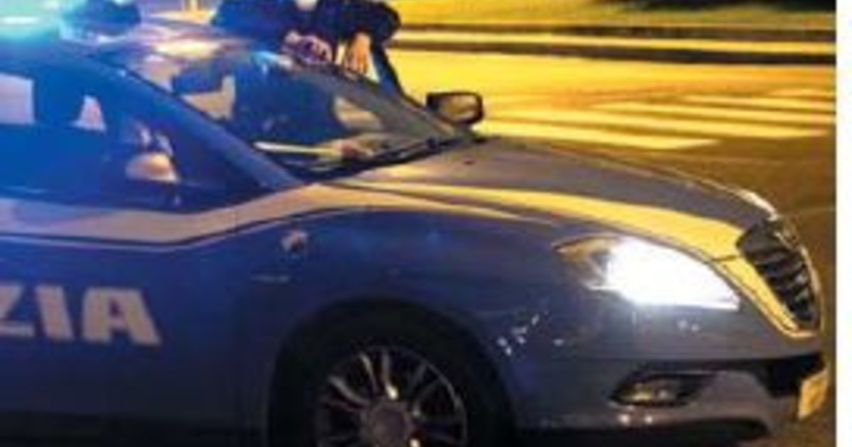 Milano, poliziotti presi a calci e pugni: il pestaggio choc