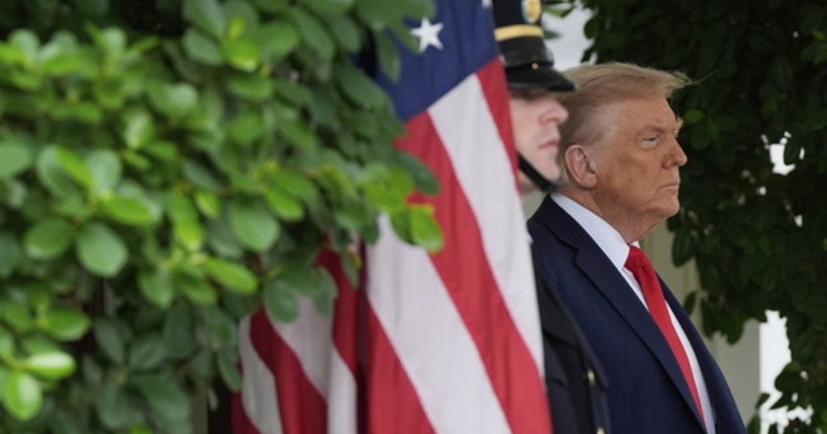 Trump annulla le vacanze: "Voglio guadagnarmi il paradiso"