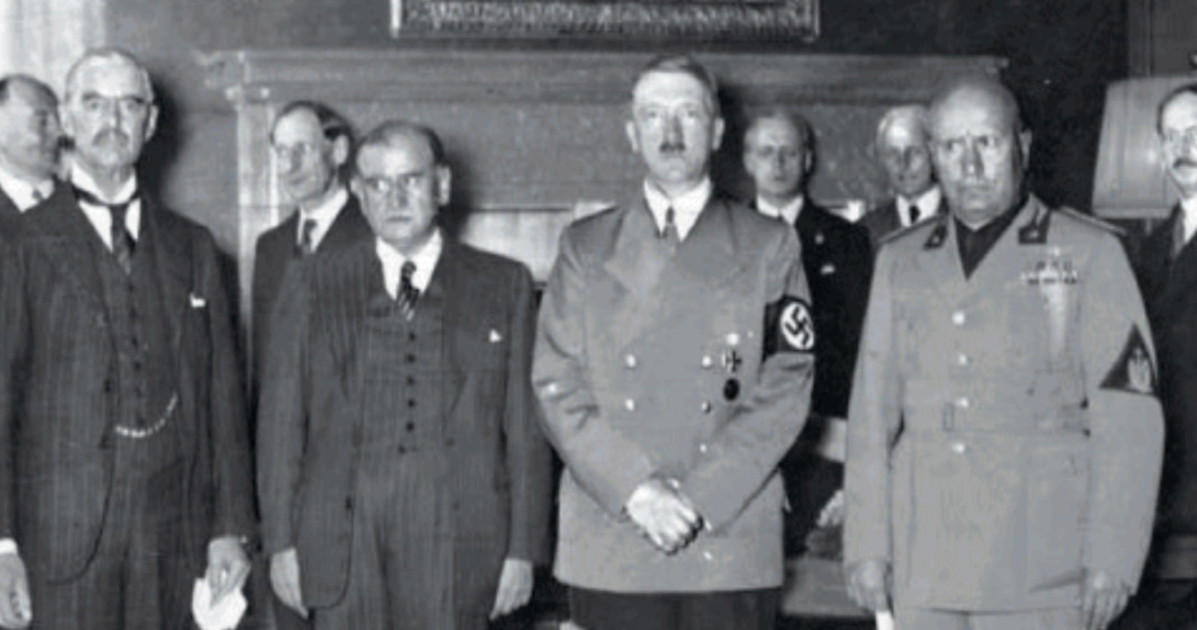 Mussolini, il tentativo estremo per fermare Hitler Mussolini, il tentativo estremo per fermare Hitler