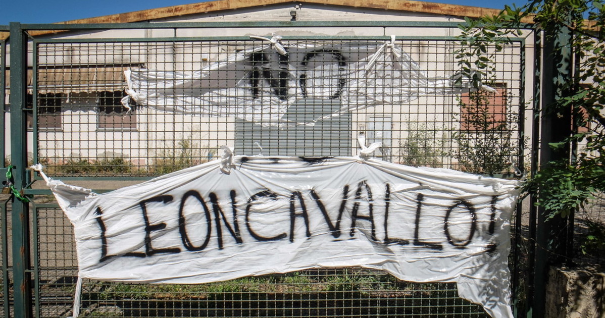 fdi smaschera la sinistra con questa foto sempre dalla parte sbagliata