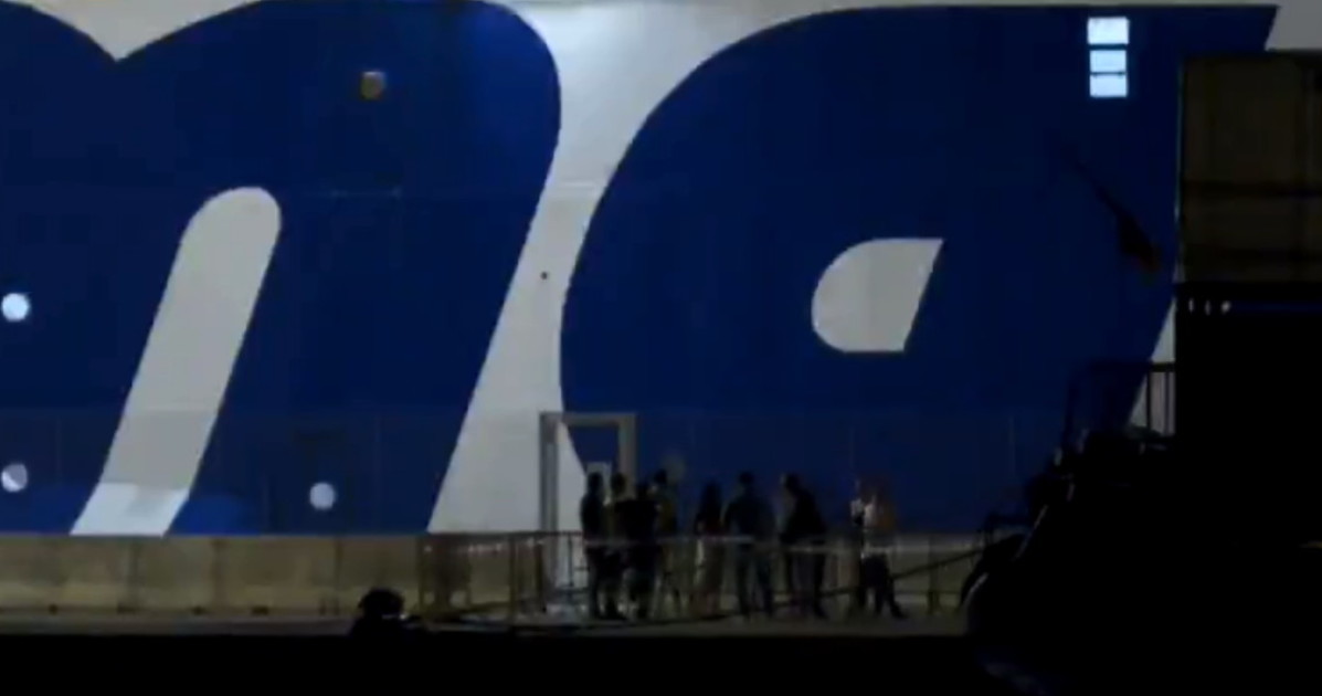 Mediterranea, il fermo "atto osceno": la Ong perde il controllo Mediterranea, il fermo "atto osceno": la Ong perde il controllo