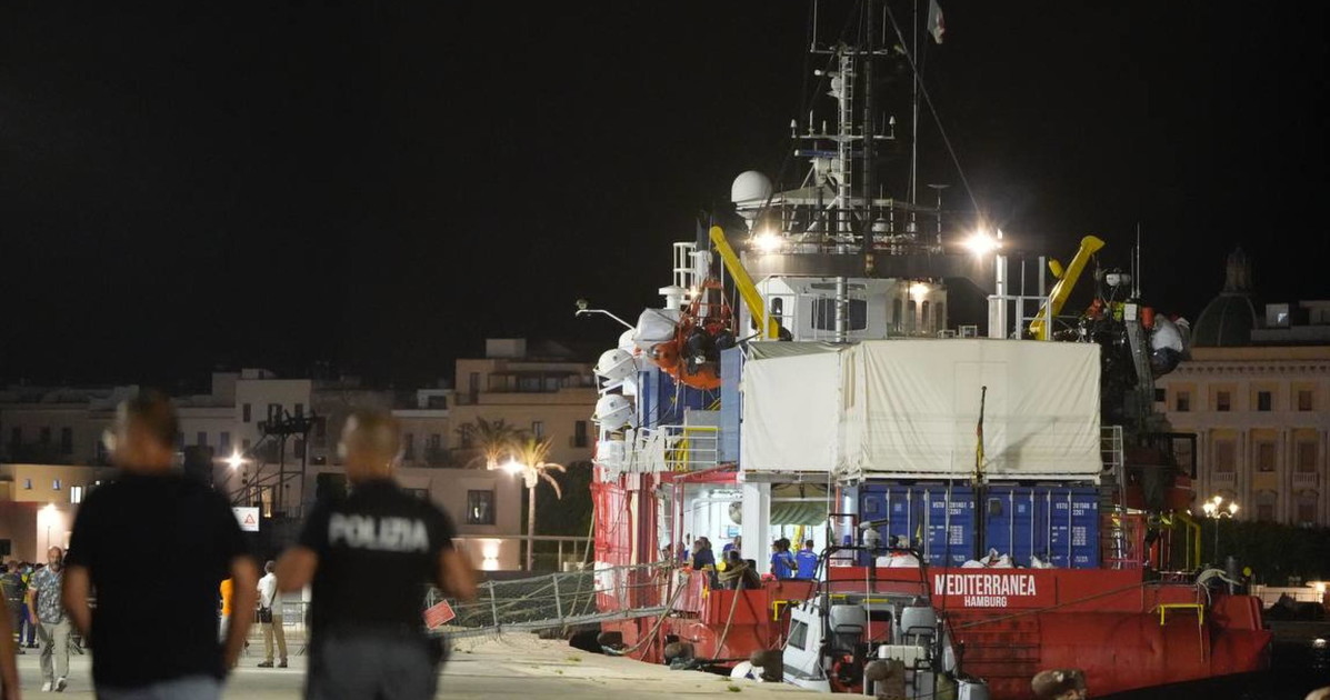 Mediterranea, la lezione di FdI: "Troverete una sola risposta" Mediterranea, la lezione di FdI: "Troverete una sola risposta"