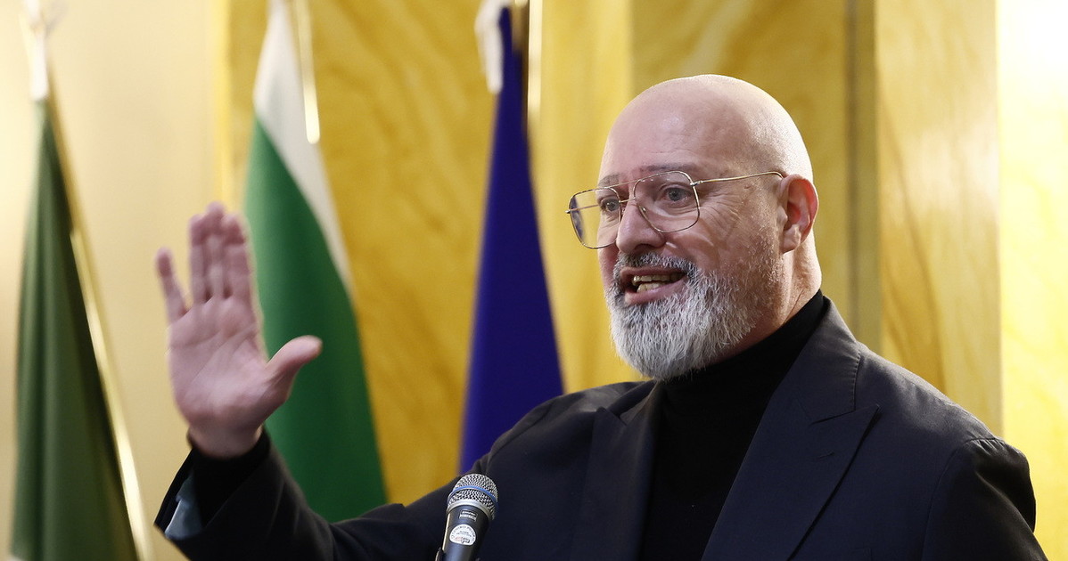 Emiliano, il monito di Bonaccini: "Meglio utili che indispensabili" Emiliano, il monito di Bonaccini: "Meglio utili che indispensabili"