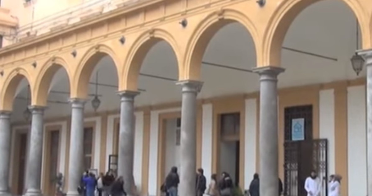 palermo togliere l amicizia agli ebrei su fb l appello choc del docente