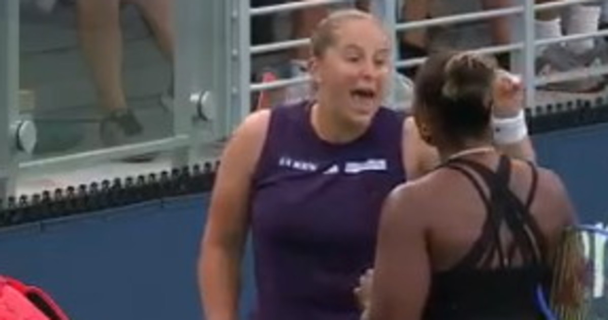 Us Open, scoppia la lite sotto rete: rissa sfiorata tra Ostapenko e Townsend Us Open, scoppia la lite sotto rete: rissa sfiorata tra Ostapenko e Townsend