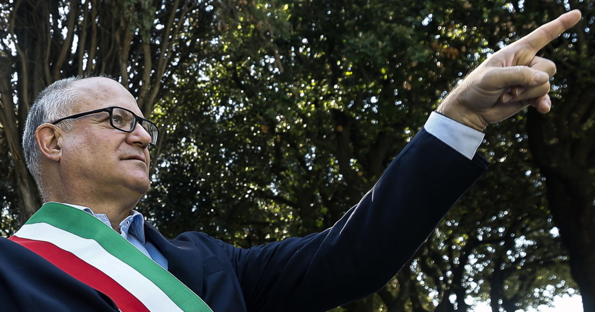 Gualtieri detesta i romani al volante Gualtieri detesta i romani al volante