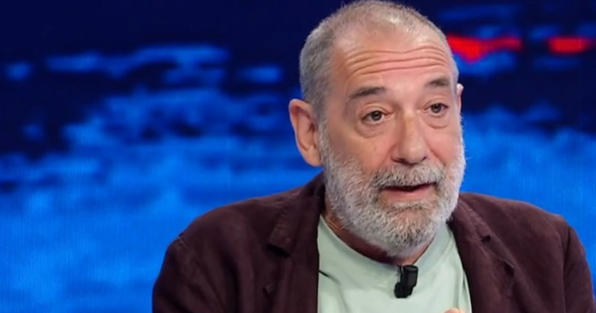 In Onda, Emanuele Trevi contro "le destre estreme": "Perché non sono così scemi" In Onda, Emanuele Trevi contro "le destre estreme": "Perché non sono così scemi"