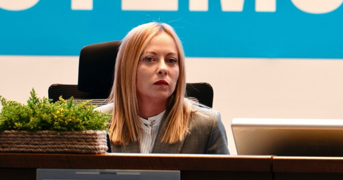 forum sessista meloni disgustata guadagni milionari e proprietario italiano