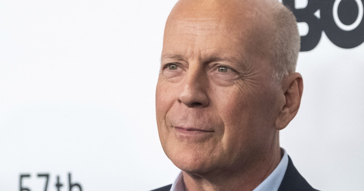 Bruce Willis, "si è trasferito in un Bruce Willis, "si è trasferito in un