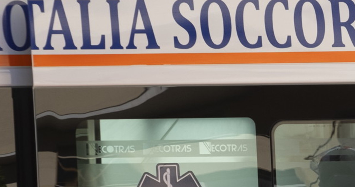 Ardea, auto travolge due pedoni: un morto. Il dettaglio sconvolgente Ardea, auto travolge due pedoni: un morto. Il dettaglio sconvolgente