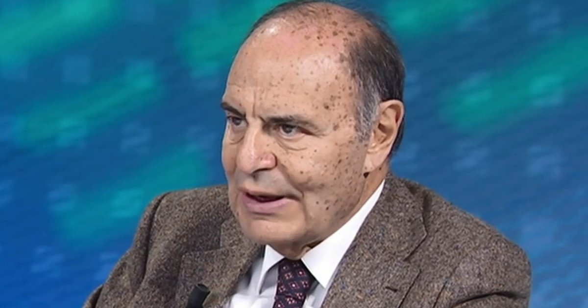 Morte Emilio Fede, Bruno Vespa: "Chi era davvero", parole pesantissime Morte Emilio Fede, Bruno Vespa: "Chi era davvero", parole pesantissime