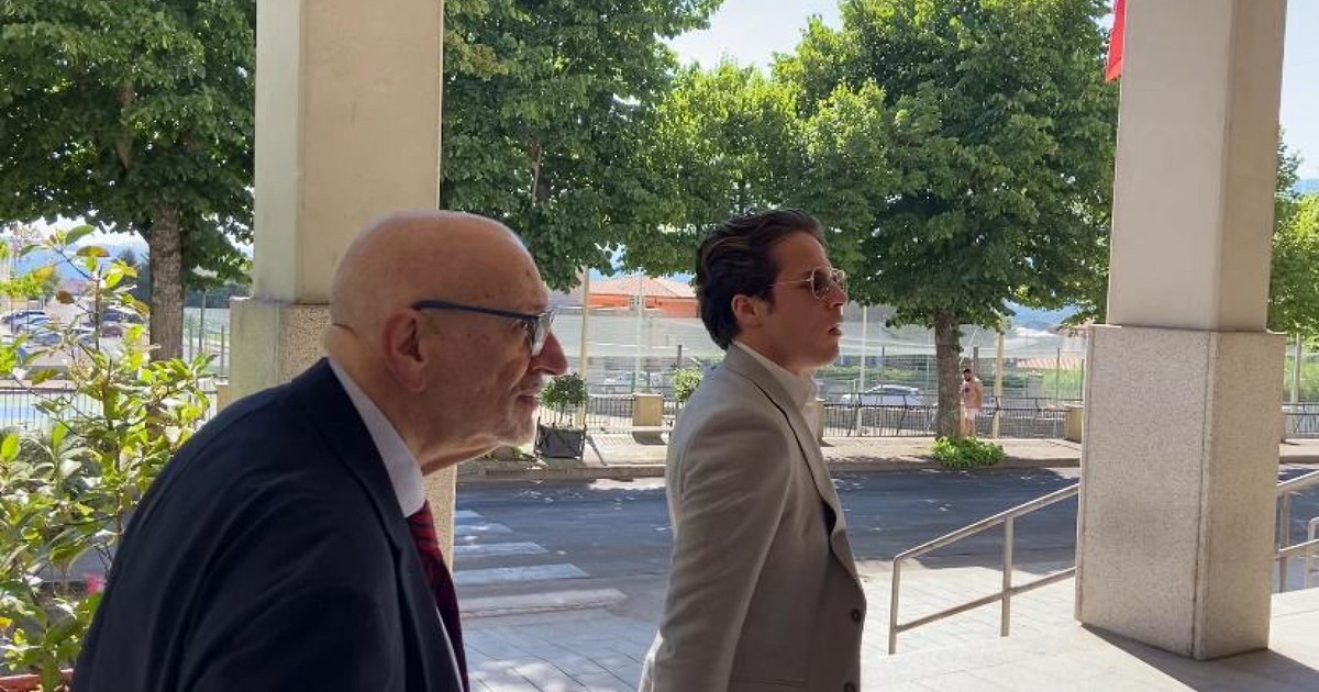 Ciro Grillo, la testimonianza choc nel giorno del verdetto: "Le chiamavano cagne" Ciro Grillo, la testimonianza choc nel giorno del verdetto: "Le chiamavano cagne"